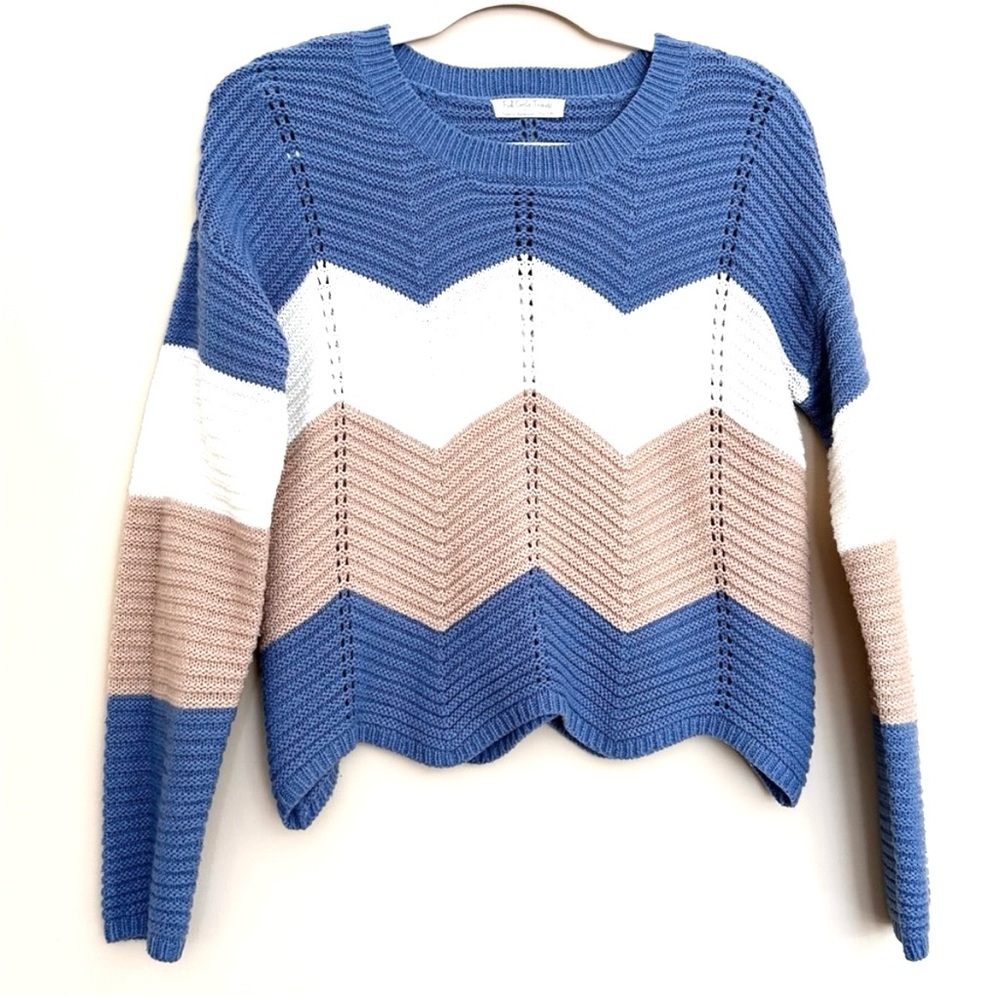 ๐ธWomenโs Stylish Chevron Pattern Crew Neck Sweater in Blue, White, and Tan